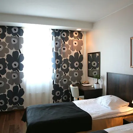 Emilia Hotelli 4*
