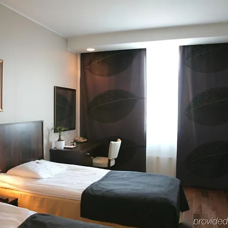 Emilia Hotelli 4*